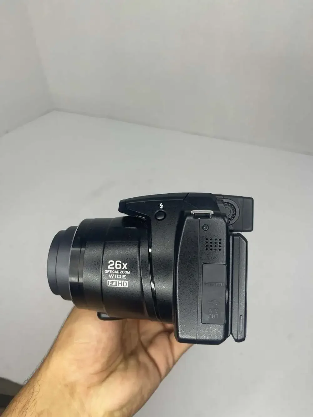 Nikon COOLPIX P100 10.3MP Digital Camera with 26x Optical Zoom